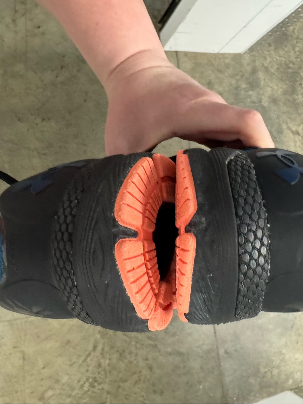 Under Armour Hovr Sonic 5 Black and blue Athletic Shoes with Bluetooth - Picture 7 of 9